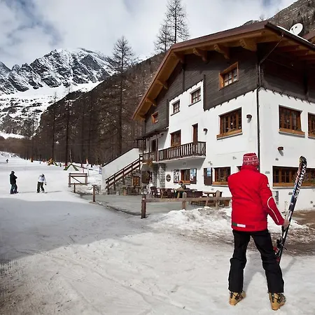 La Bed & Breakfast 3*